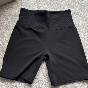 Vuori Black High-Waisted Bike Shorts *final sale*